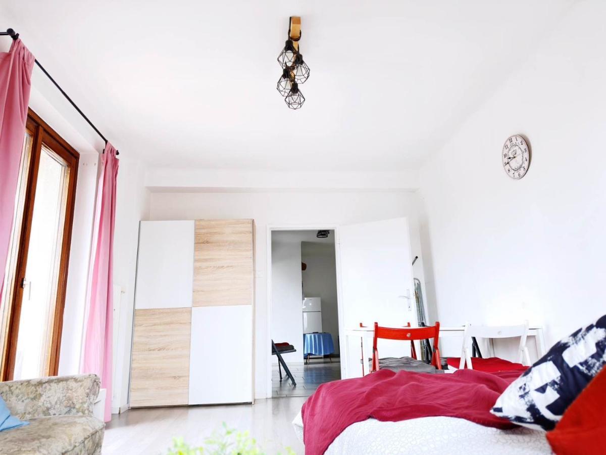 Nr 1 Apartment With 2 Balconies 3 Bedrooms Near Main Train Station Wina Bagian luar foto